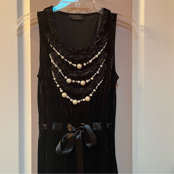 NYPL Connection Velvet and Pearl Tank Top Dress - Picture 3 of 5